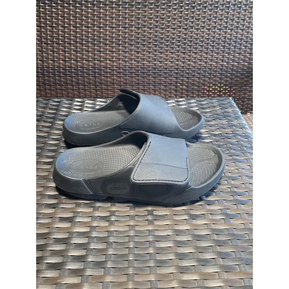Oofos sandals womens size 9